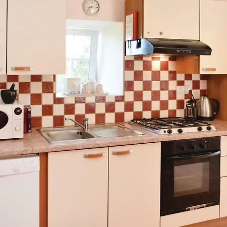 Prázdninový dům Three-bedroom Holiday In Montpinchon