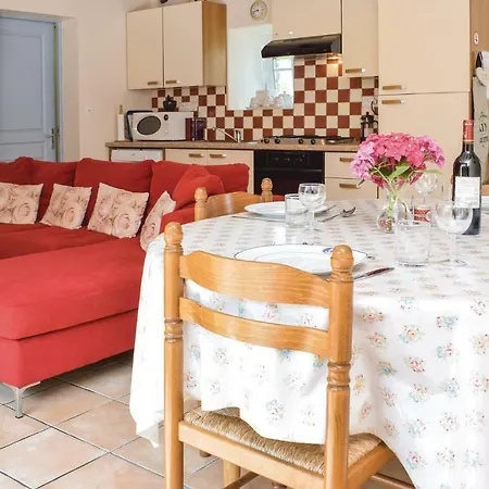 Prázdninový dům Three-bedroom Holiday In